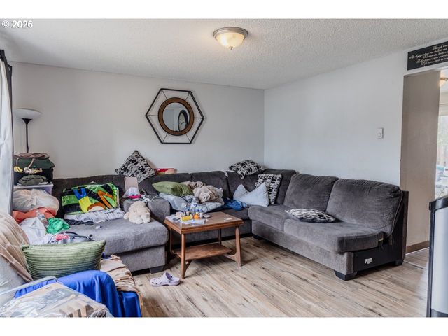3302 T St, Vancouver, WA 98663