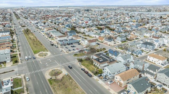 806 E Chester Street, Long Beach, NY 11561