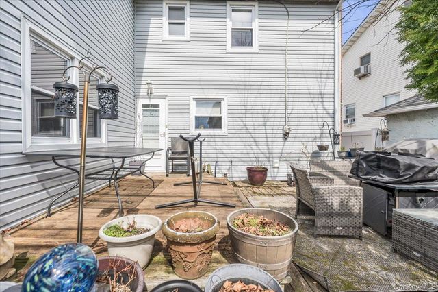 806 E Chester Street, Long Beach, NY 11561