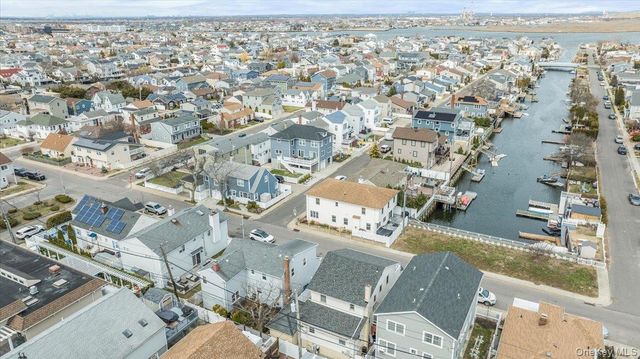 806 E Chester Street, Long Beach, NY 11561