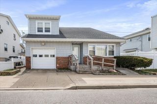 806 E Chester Street, Long Beach, NY 11561