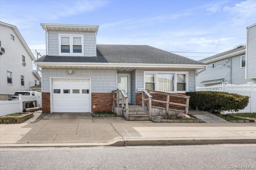 806 E Chester Street, Long Beach, NY 11561