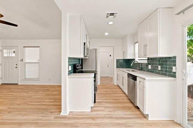 6711 West Gate BLVD A, Austin, TX 78745