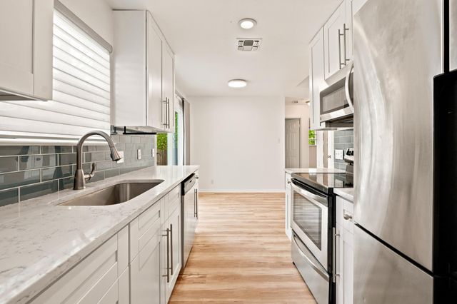 6711 West Gate BLVD A, Austin, TX 78745