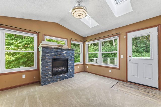 901 Oakwood Heights Circle 7, Eagan, MN 55123