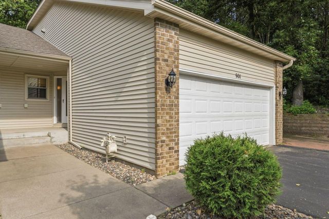 901 Oakwood Heights Circle 7, Eagan, MN 55123