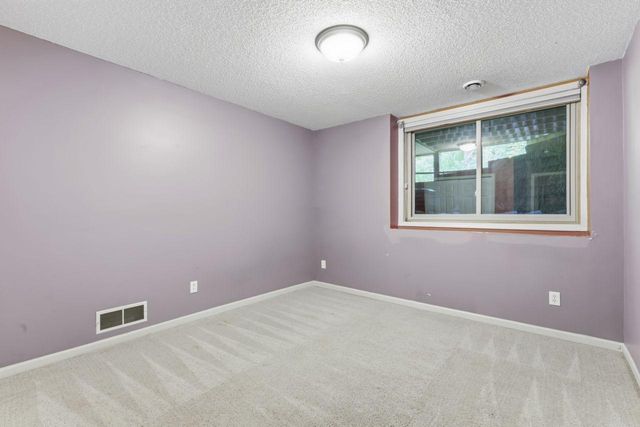 901 Oakwood Heights Circle 7, Eagan, MN 55123