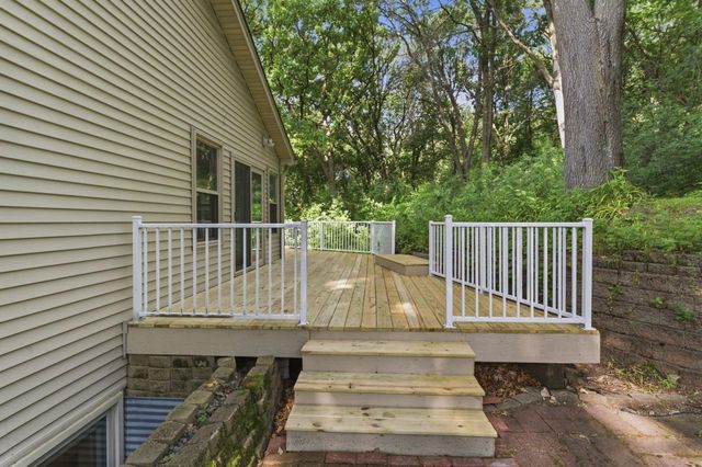 901 Oakwood Heights Circle 7, Eagan, MN 55123
