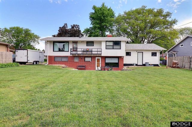 1963 E 9th Street, Fremont, NE 68025