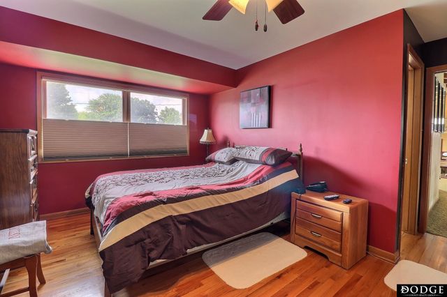 1963 E 9th Street, Fremont, NE 68025