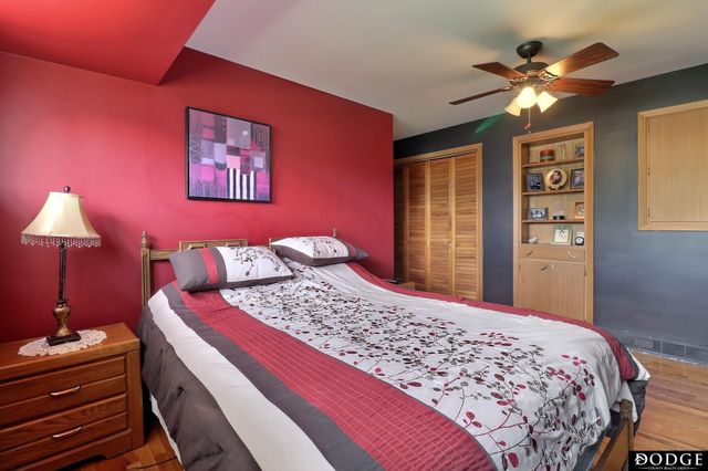 1963 E 9th Street, Fremont, NE 68025