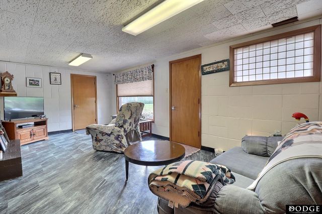 1963 E 9th Street, Fremont, NE 68025
