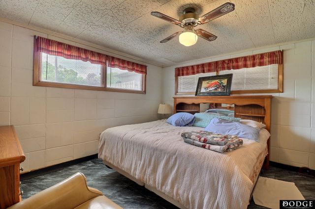 1963 E 9th Street, Fremont, NE 68025