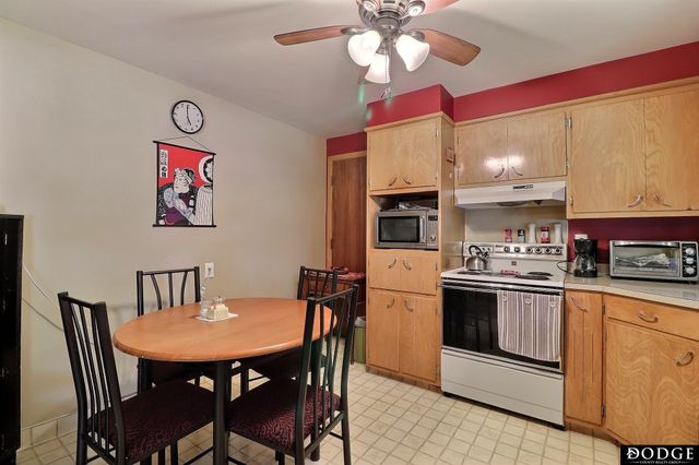 1963 E 9th Street, Fremont, NE 68025
