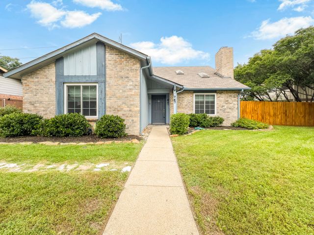 767 Dove Circle, Lewisville, TX 75067