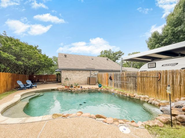 767 Dove Circle, Lewisville, TX 75067