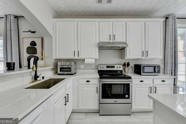 720 Goldenrod Way, Norcross, GA 30093
