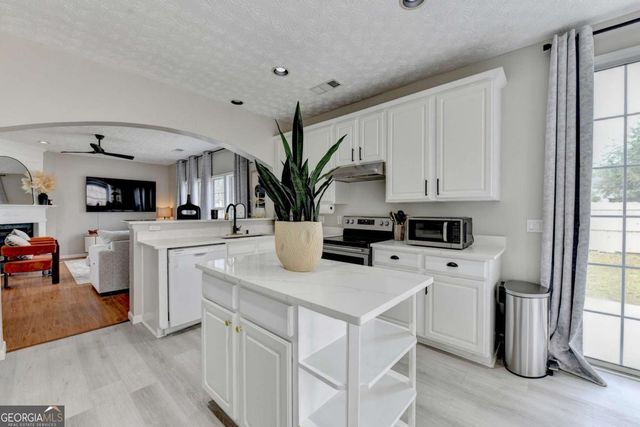 720 Goldenrod Way, Norcross, GA 30093