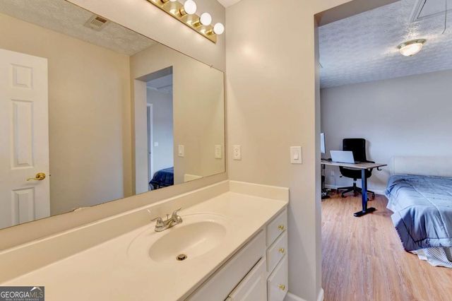 720 Goldenrod Way, Norcross, GA 30093