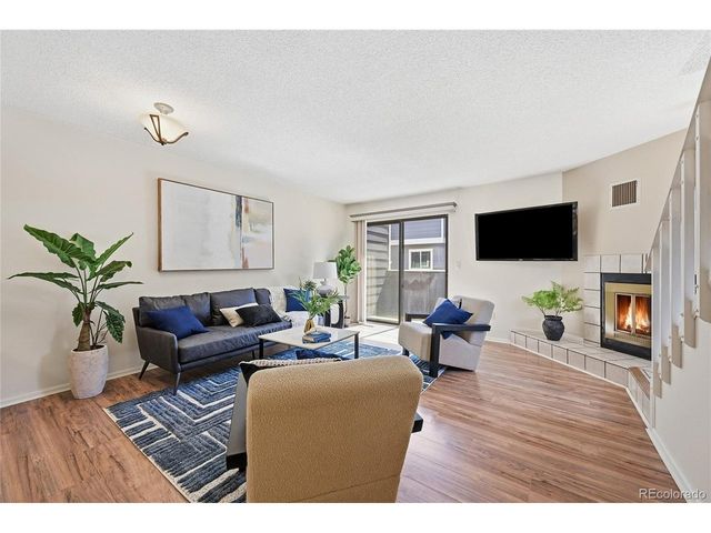 6855 W 84th Way 32, Arvada, CO 80003