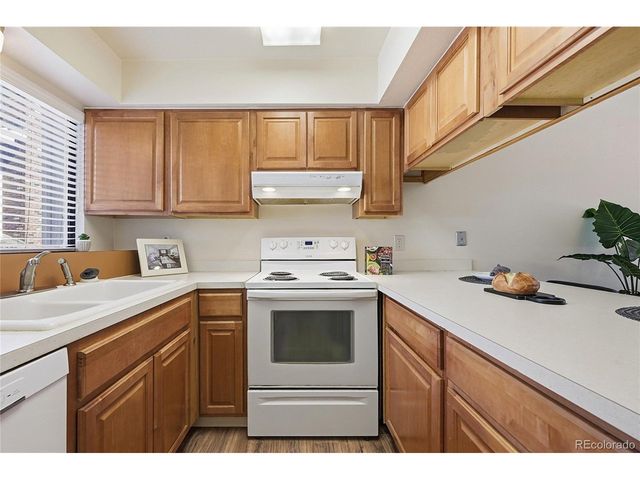 6855 W 84th Way 32, Arvada, CO 80003