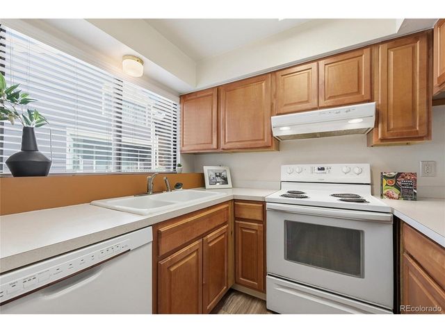 6855 W 84th Way 32, Arvada, CO 80003
