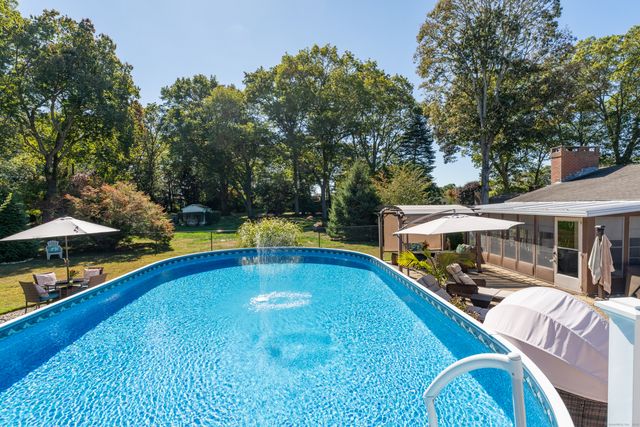 88 Eastwood Road, Groton, CT 06340