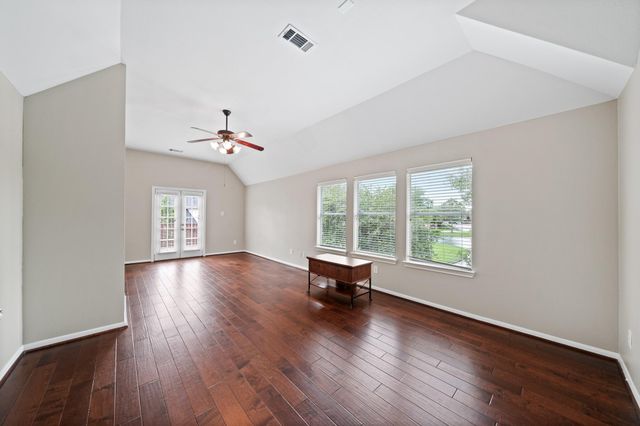 3302 Long Meadow Court, Pearland, TX 77584