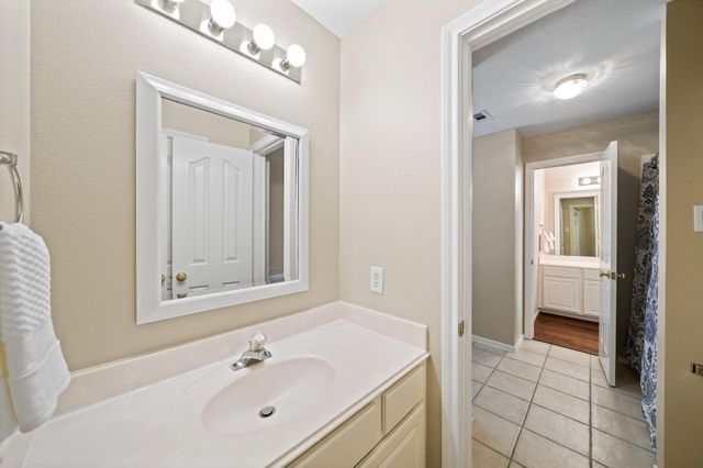 3302 Long Meadow Court, Pearland, TX 77584