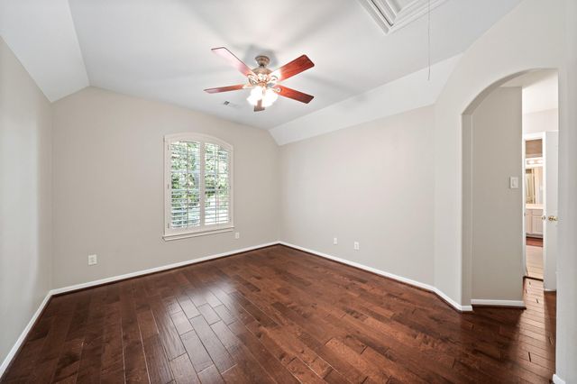 3302 Long Meadow Court, Pearland, TX 77584