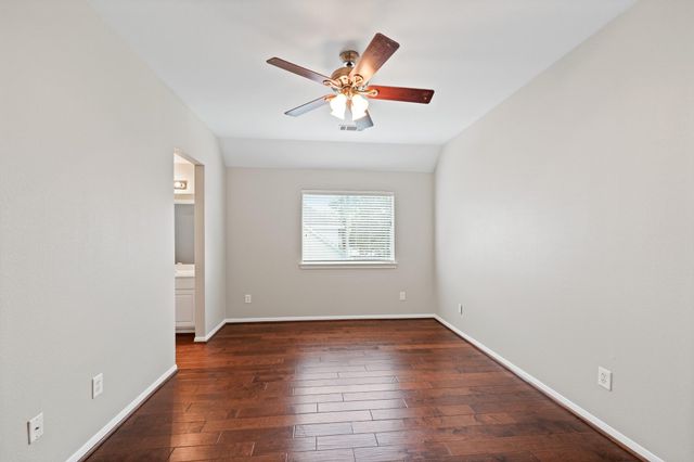 3302 Long Meadow Court, Pearland, TX 77584