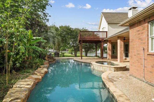 3302 Long Meadow Court, Pearland, TX 77584