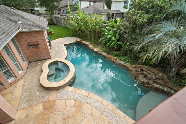 3302 Long Meadow Court, Pearland, TX 77584