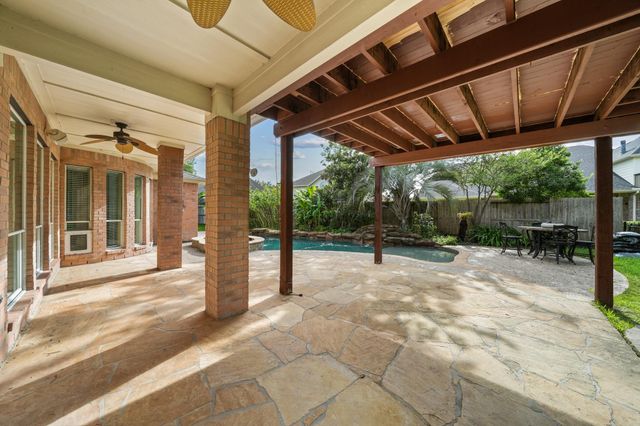 3302 Long Meadow Court, Pearland, TX 77584