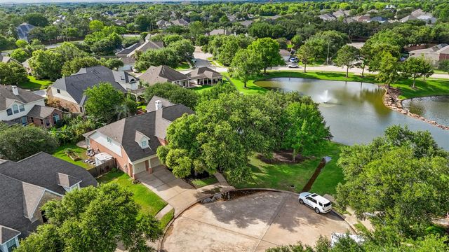 3302 Long Meadow Court, Pearland, TX 77584
