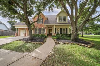 3302 Long Meadow Court, Pearland, TX 77584