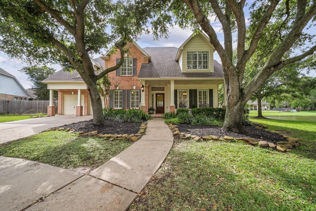 3302 Long Meadow Court, Pearland, TX 77584