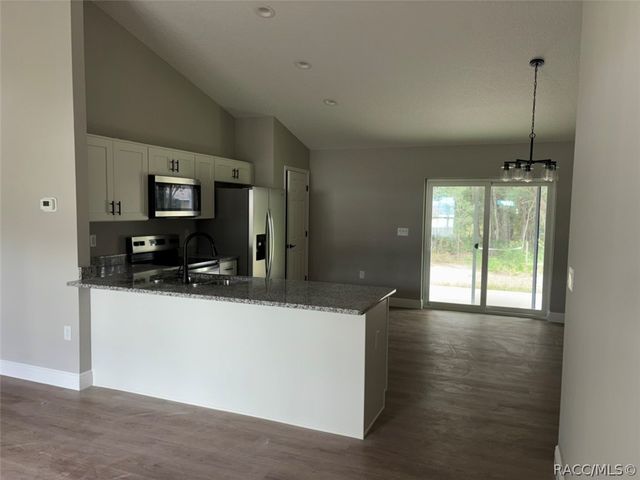 8321 N Vince Drive, Dunnellon, FL 34434