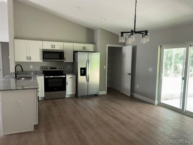 8321 N Vince Drive, Dunnellon, FL 34434