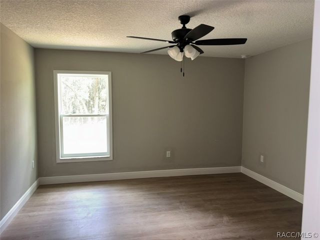 8321 N Vince Drive, Dunnellon, FL 34434