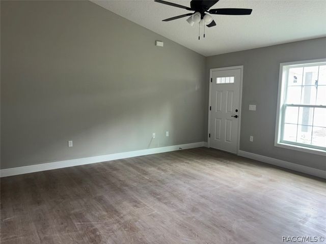 8321 N Vince Drive, Dunnellon, FL 34434