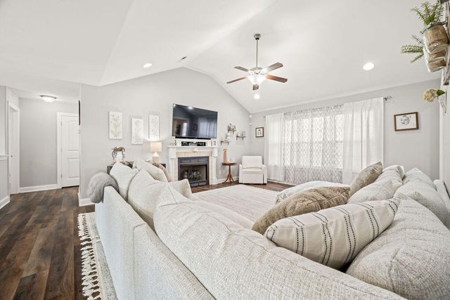 44 Bending Oak Drive, Chickamauga, GA 30707