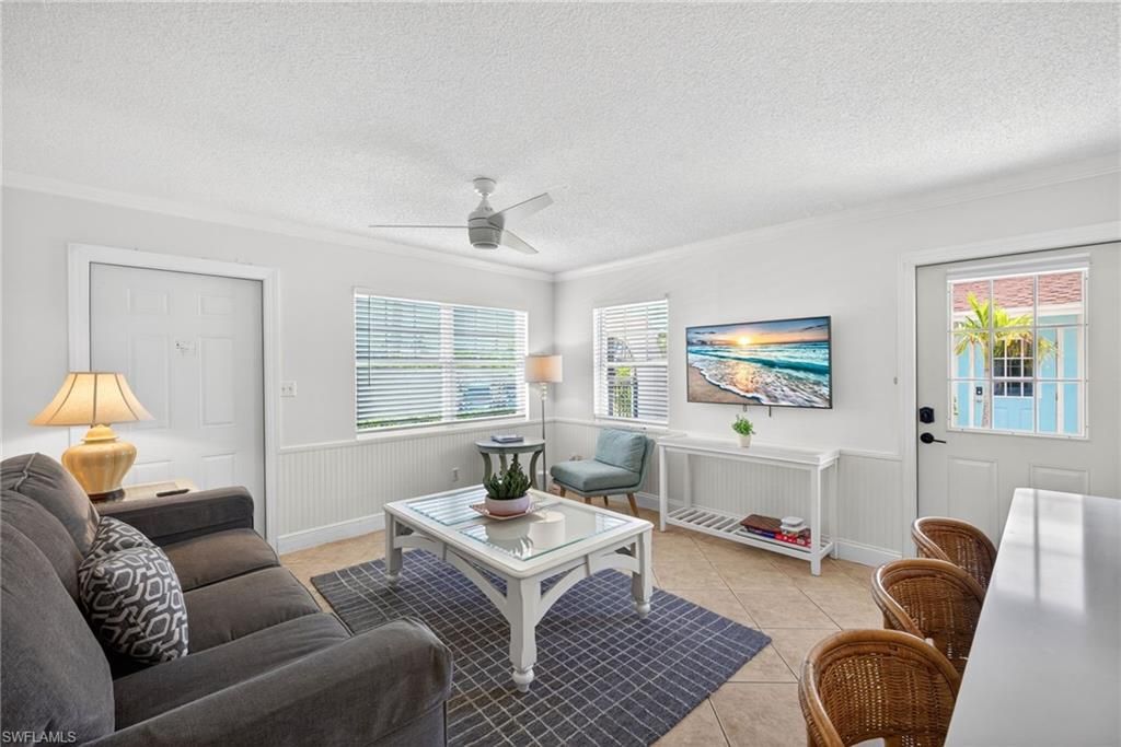 563 105th AVE N, NAPLES, FL 34108 — photo 5