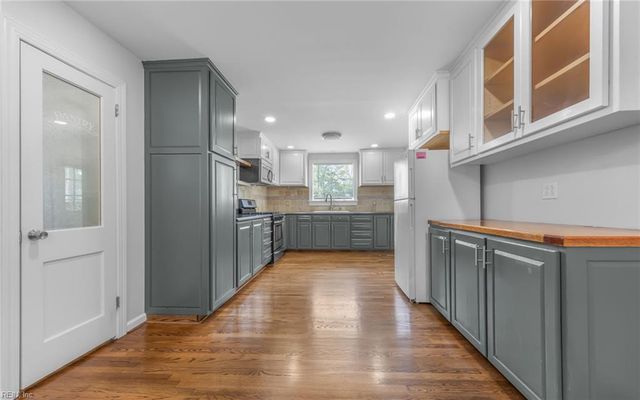 4513 Sunray AVE, Chesapeake, VA 23321