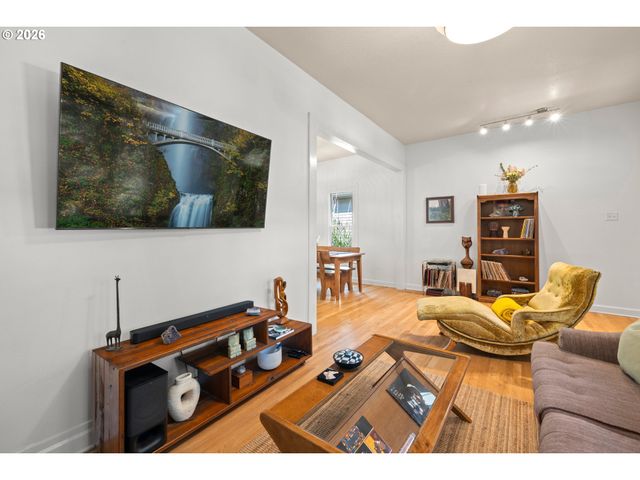 226 N PAGE St, Portland, OR 97227