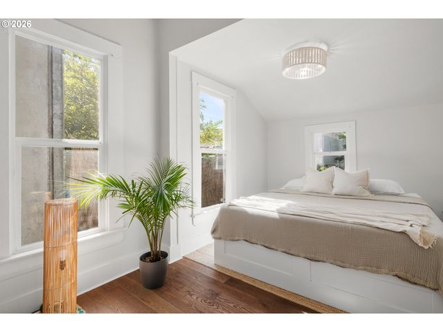 226 N PAGE St, Portland, OR 97227
