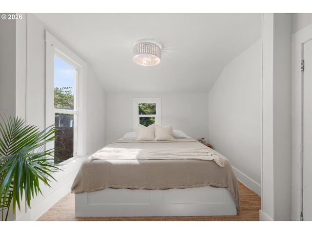 226 N PAGE St, Portland, OR 97227