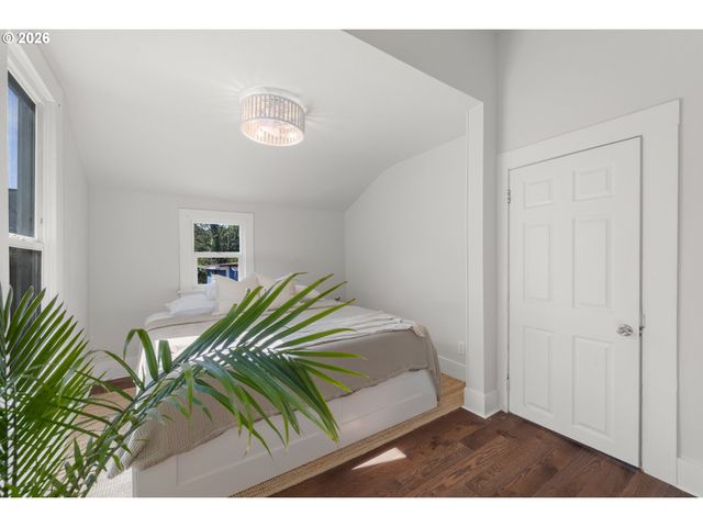 226 N PAGE St, Portland, OR 97227