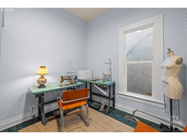 226 N PAGE St, Portland, OR 97227
