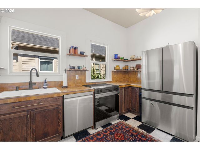 226 N PAGE St, Portland, OR 97227